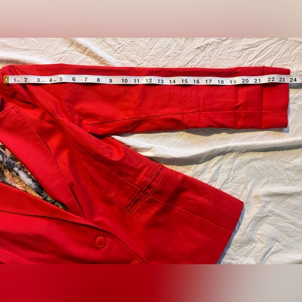 L’altra Moda Women's Red Blazer w Floral Interior and Rolled Cuff Size 42 - Picture 6 of 15